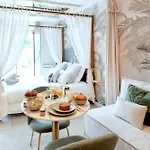 Jardin D'eden : Sauna, Balneo & Jardin Privatif 公寓 *
